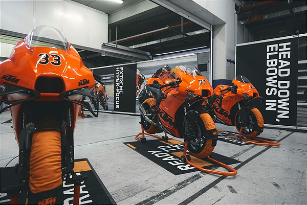 KTM RC8C lined up in Spain
